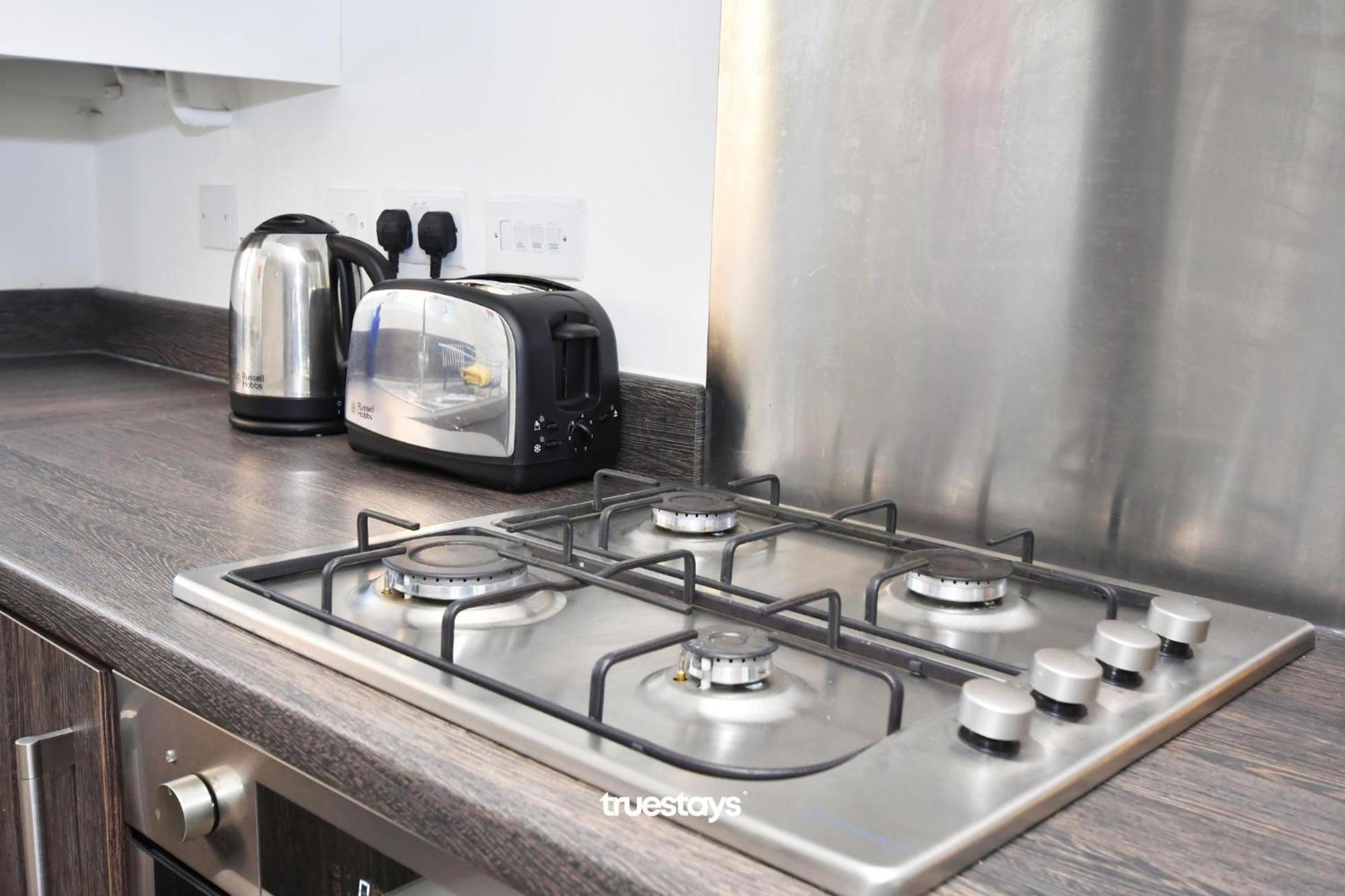 Regal House By True Stays - 3 Bedroom House In Stoke-On-Trent מראה חיצוני תמונה