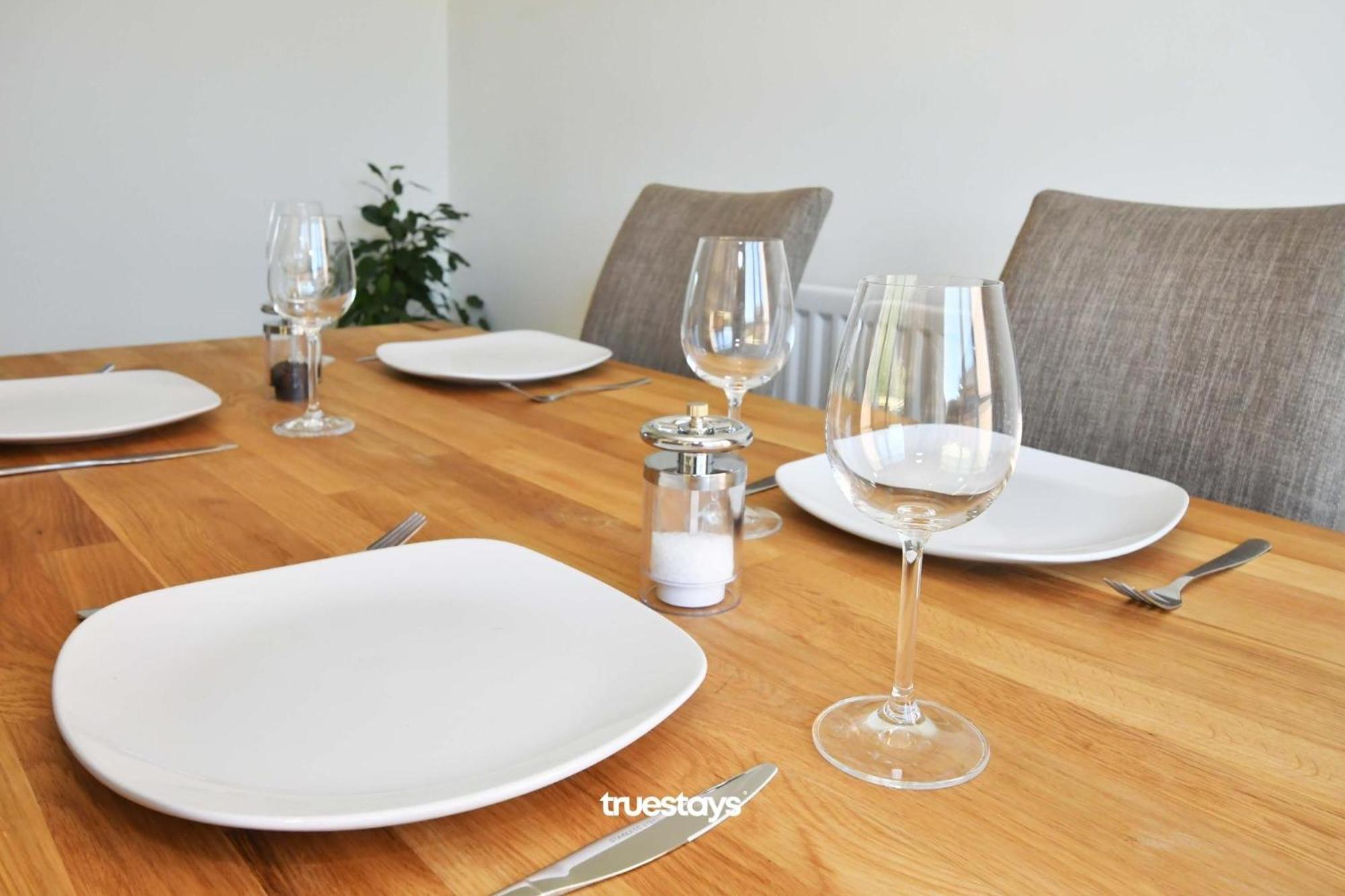 Regal House By True Stays - 3 Bedroom House In Stoke-On-Trent מראה חיצוני תמונה