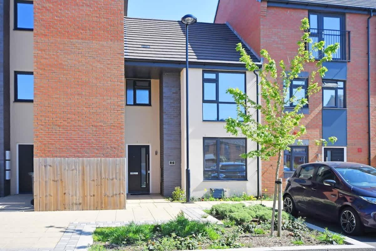 Regal House By True Stays - 3 Bedroom House In Stoke-On-Trent מראה חיצוני תמונה