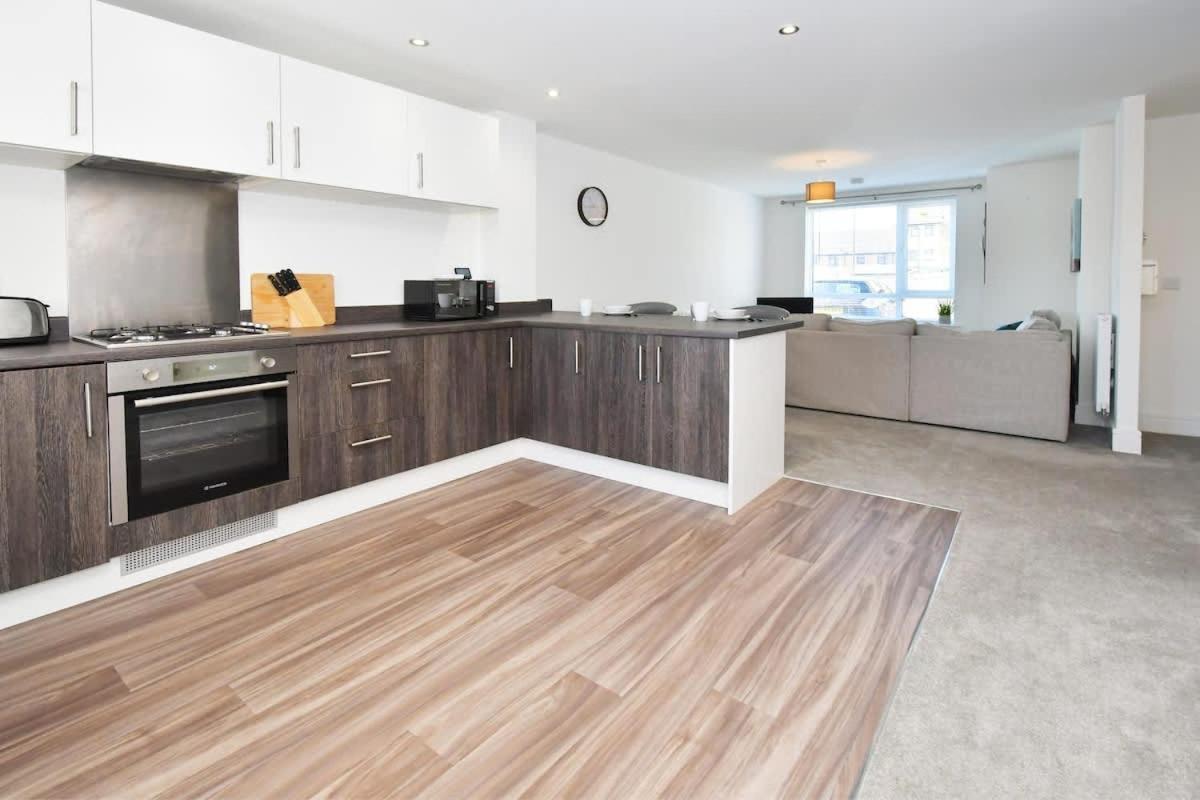 Regal House By True Stays - 3 Bedroom House In Stoke-On-Trent מראה חיצוני תמונה